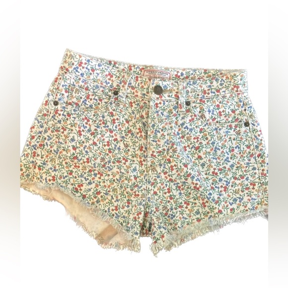 Guess Floral Shorts - Picture 6 of 15
